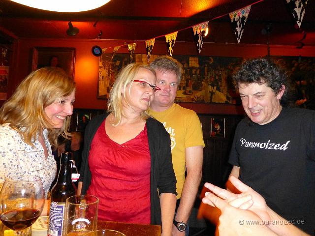 Podium 2012-03-31-b17.jpg - Farbenfrohes Partyvolk